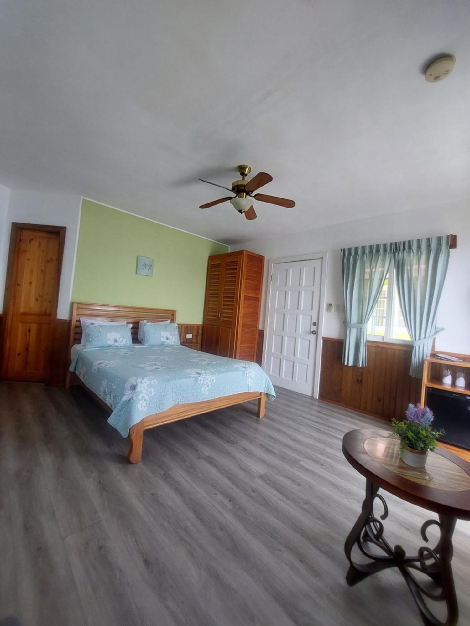 Hotel Faro del Colibri Carenero Habitación foto