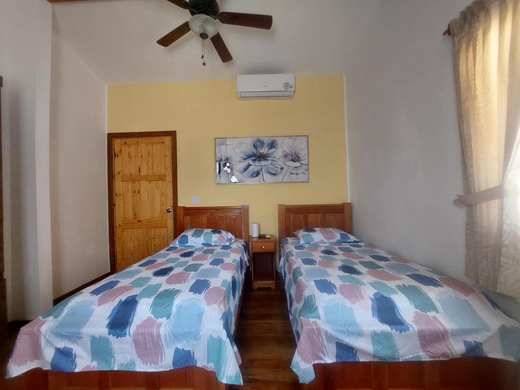 Hotel Faro del Colibri Carenero Habitación foto